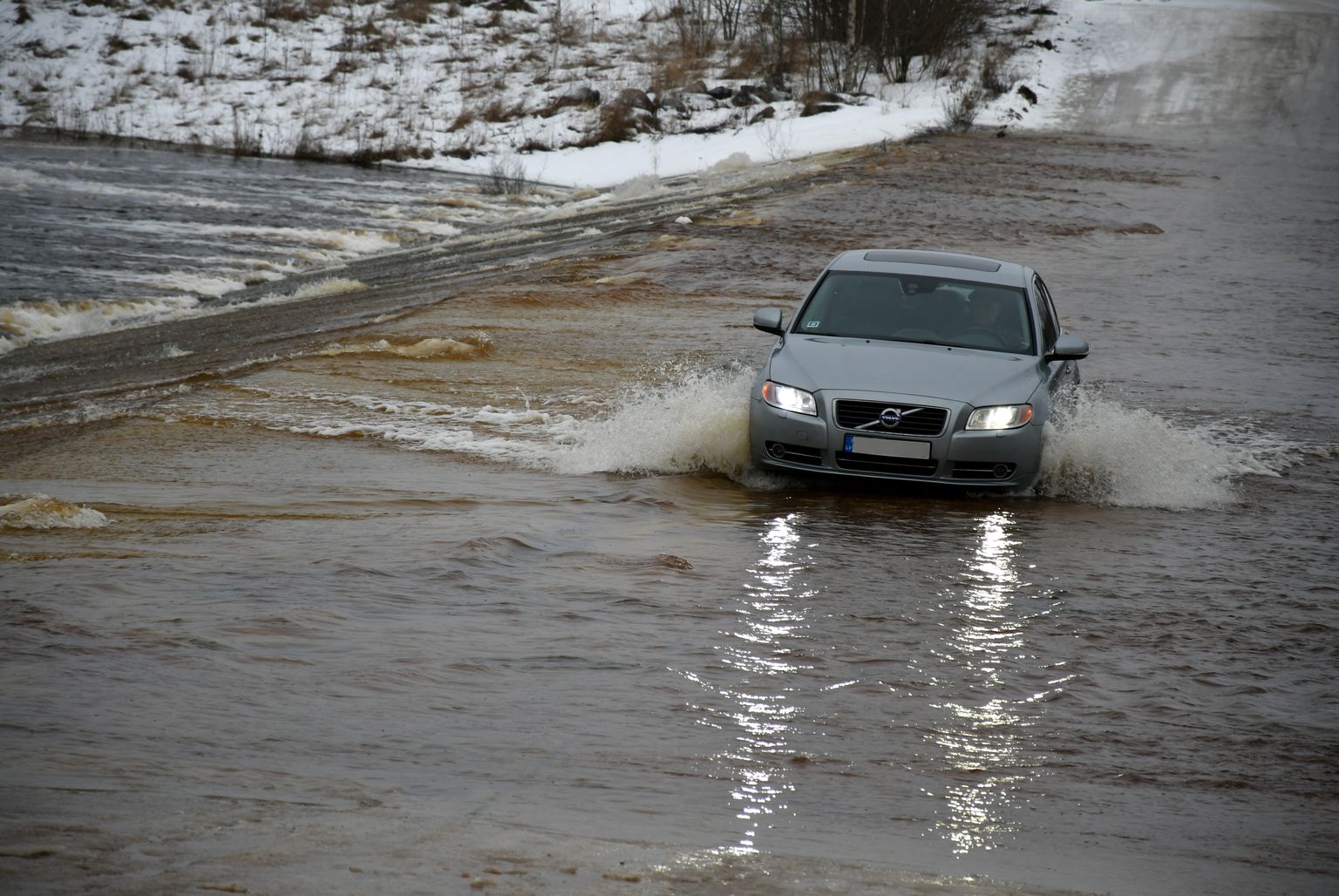 Daugava veetaseme tõus tõi Jēkapbilsi piirkonnas kaasa üleujutused.