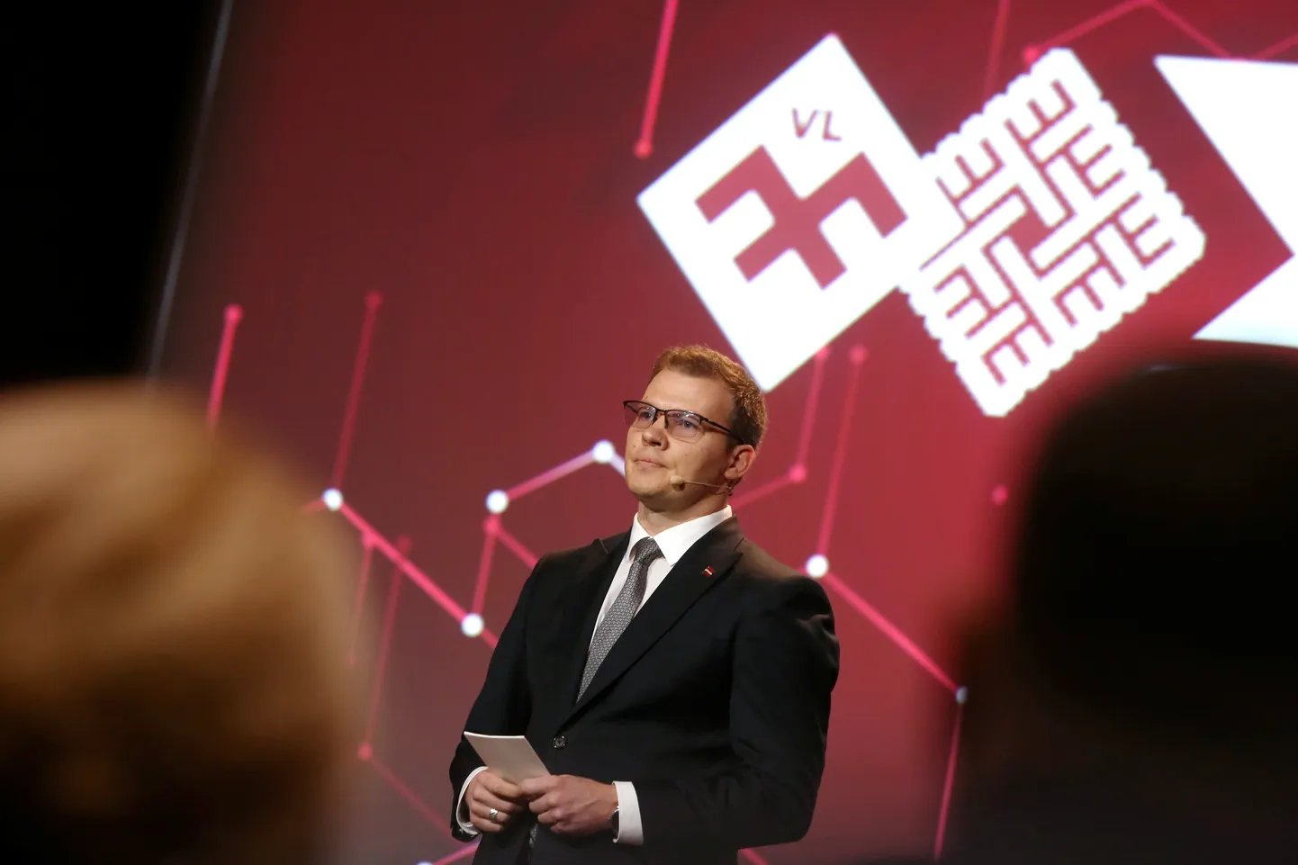 Nacionālās apvienības (NA) priekšsēdētājs Raivis Dzintars piedalās NA ikgadējā kongresā, kurā spriež par partijas tuvākajiem mērķiem un prioritātēm, kā arī tiks vēlēts partijas priekšsēdētājs, valdes locekļi un komisiju pārstāvji.