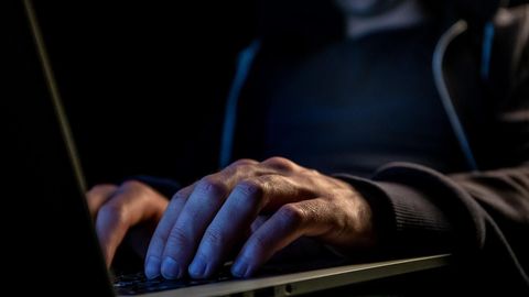 Veebikelmid said firmalt kätte 1,6 miljonit eurot