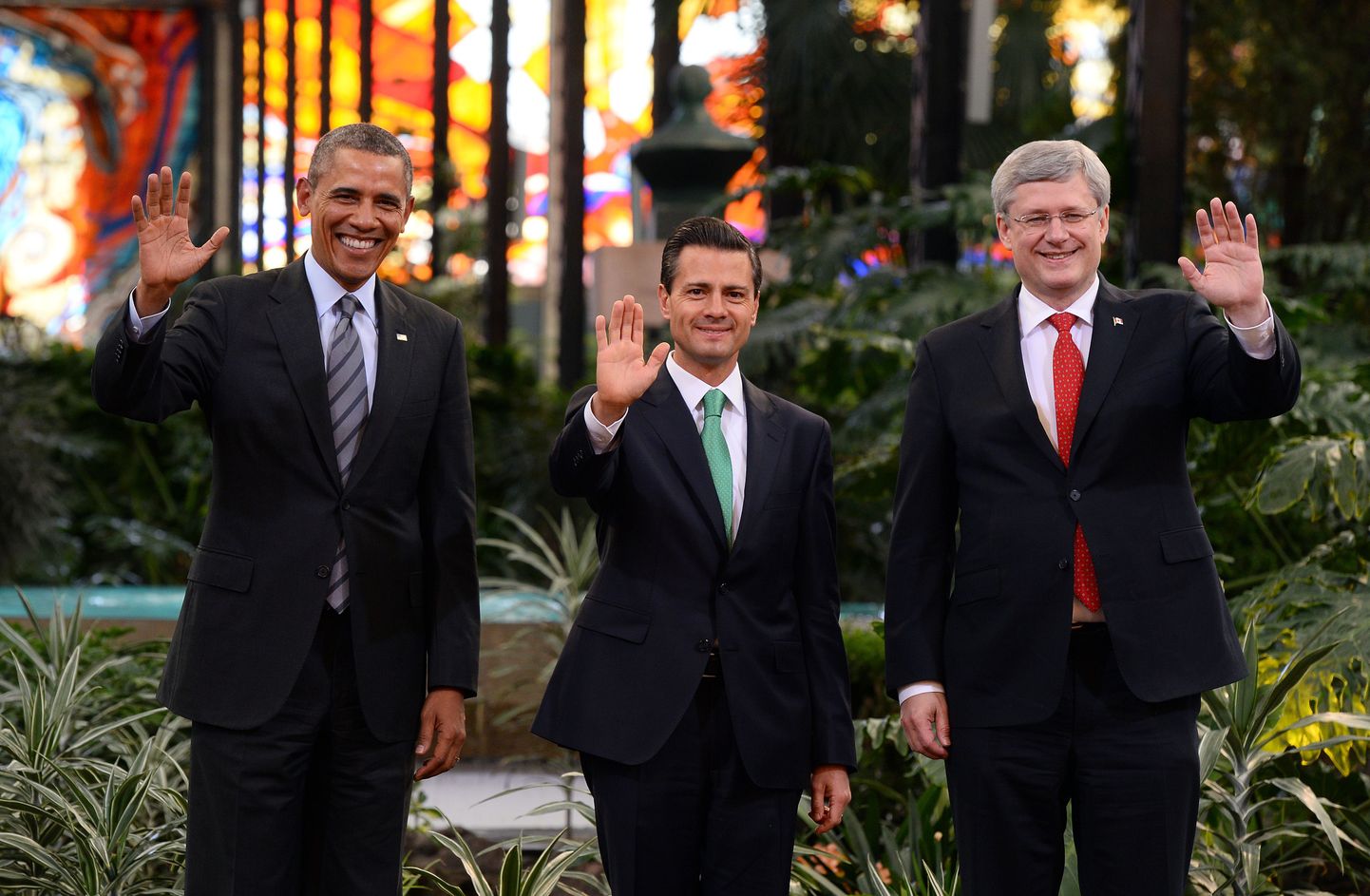 USA president Barack Obama,  Mehhiko president Enrique Pena Nieto (keskel) ja Kanada peaminister Stephen Harper
