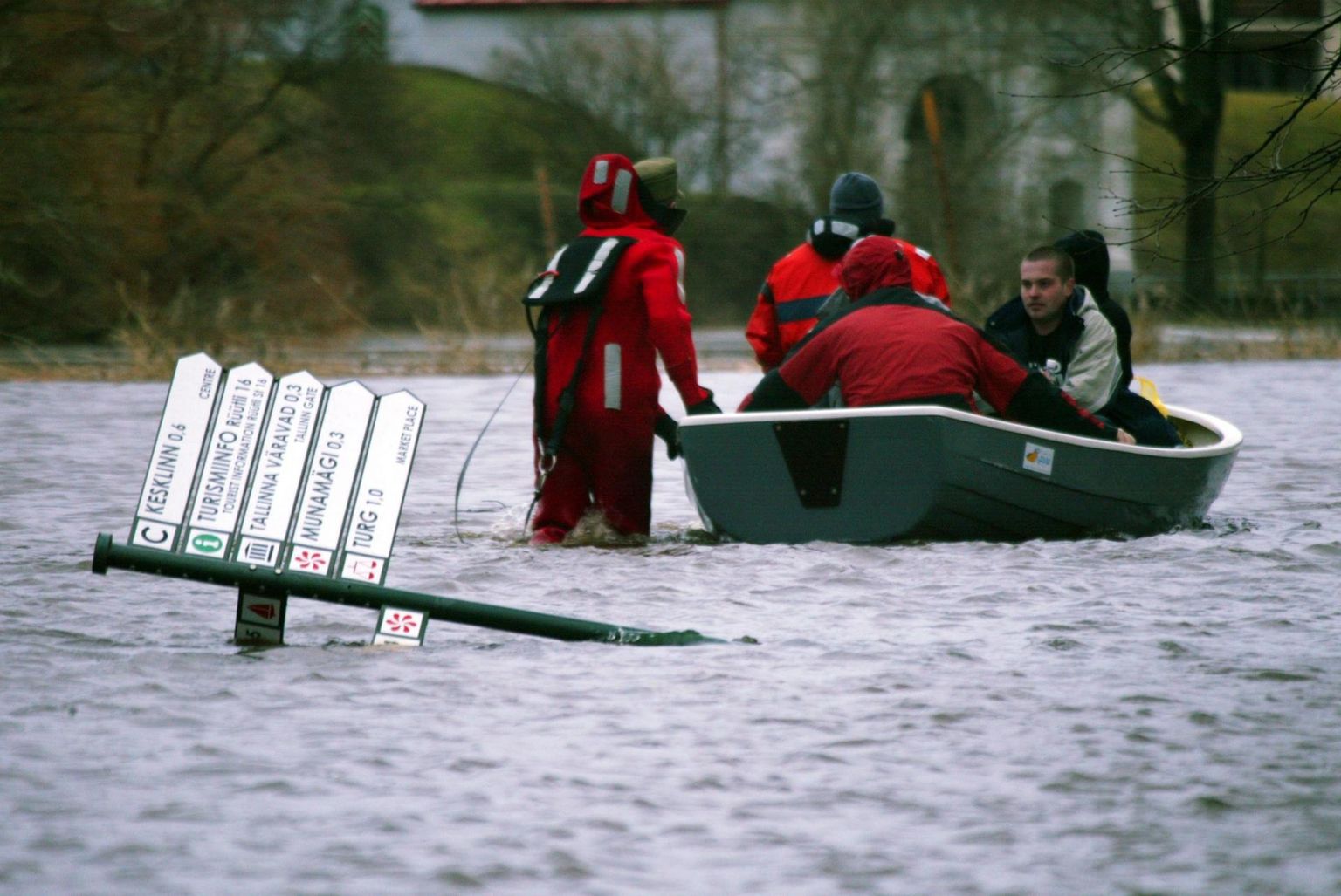 2005. aastal Pärnut tabanud jaanuaritormis, mis tõi kaasa ulatusliku veetaseme tõusu, sai surma üks ja tuli evakueerida mitusada inimest. 