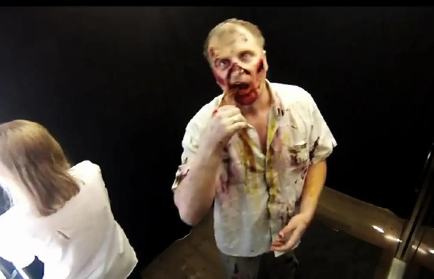 Zombie'd hirmutasid liftis tallinlasi
