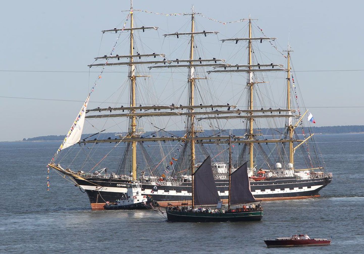 Tallinna merepäevad: Tallinna lahel kohtab juuli keskel igas suuruses laevu.