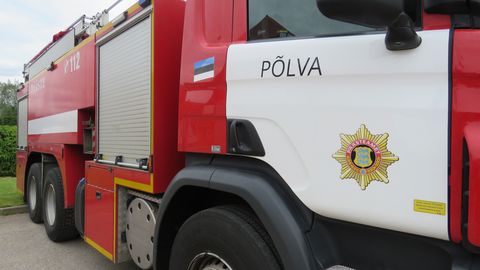 Põlvas süüdati käimla, Räpinas hõõgus korsten