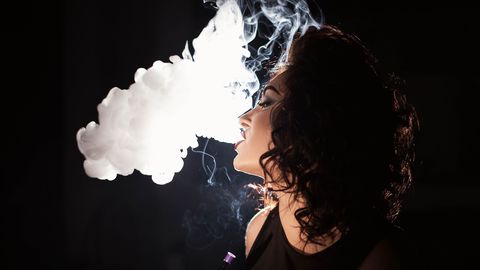 «Брошу, если заработаю тяжелую болезнь»: продавцы ароматизированных жидкостей для э-сигарет плюют на закон