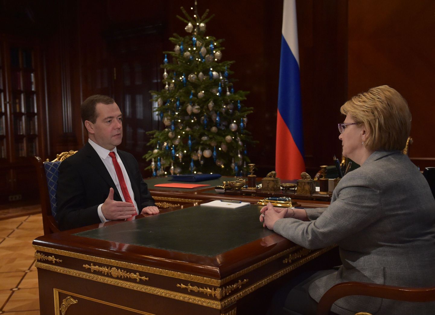 Venemaa peaminister Dmitri Medvedev ja tervishoiuminister Veronika Skvortsova arutasid ravimite teemat 6. jaanuaril.