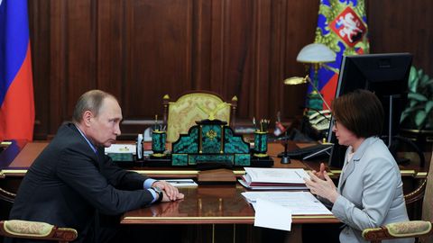 Puust ja punaseks: miks Putin muretseb rubla kukkumise pärast?