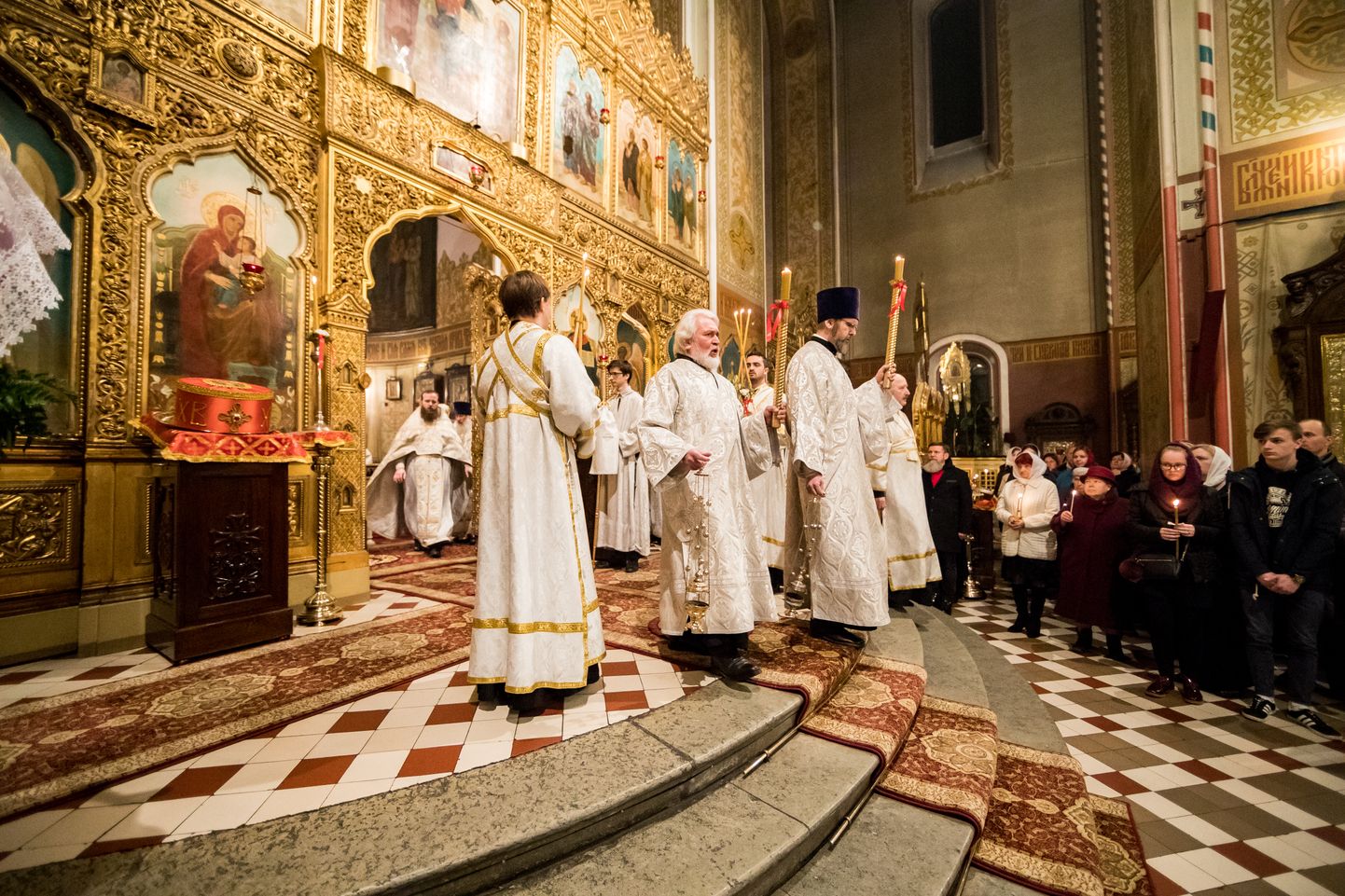 Ülestõusmispüha liturgia Nevski katedraalis.