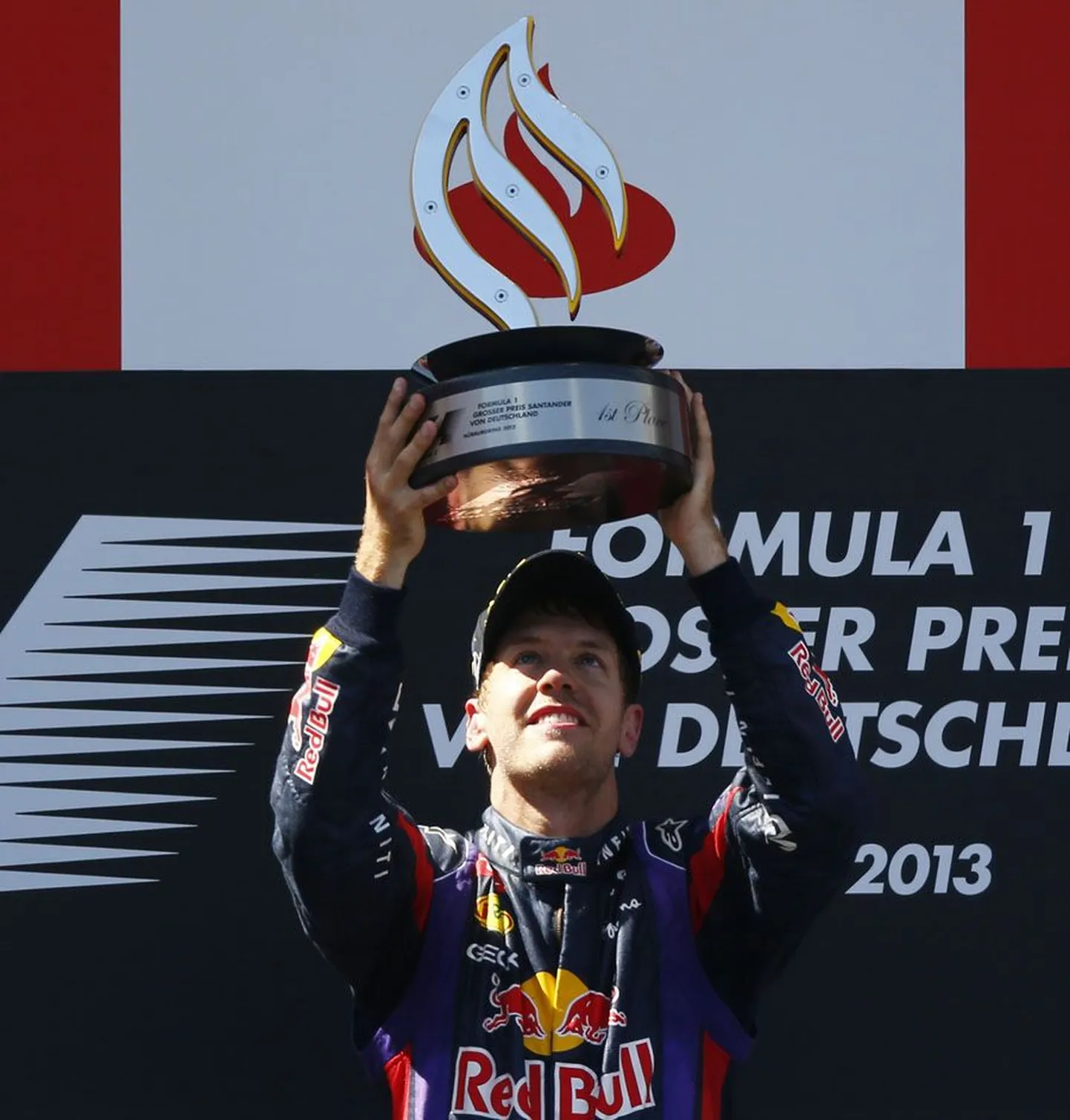 Sebastian Vettel sai kodurajal karjääri 30. etapivõidu.