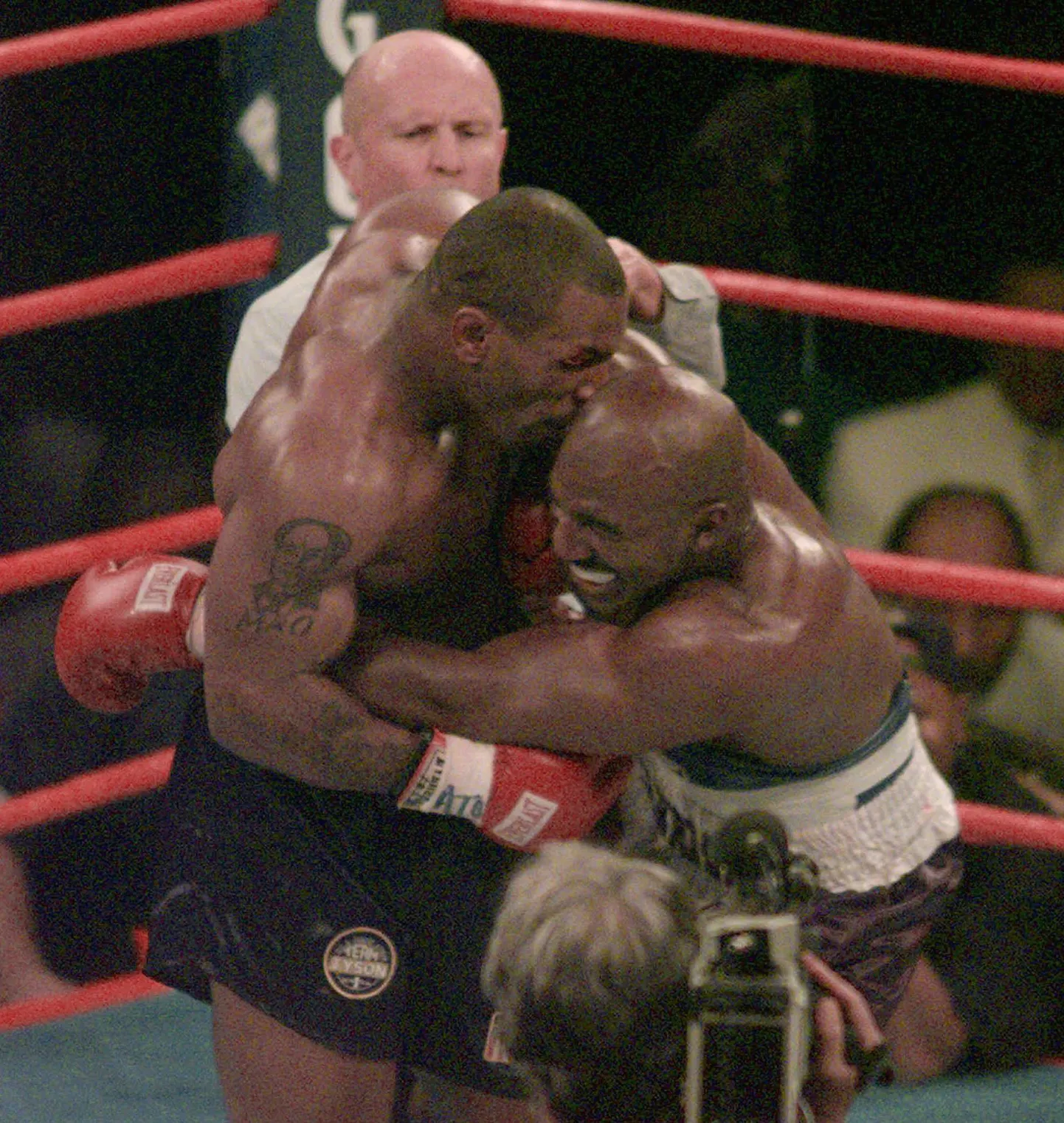 Mike Tyson ja Evander Holyfield 1997. aasta matšis.