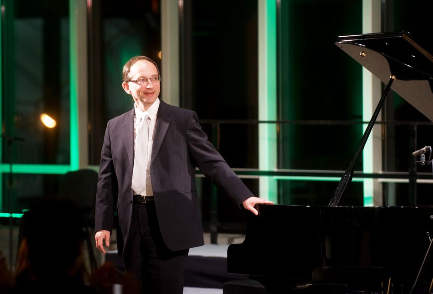 Pianist Lauri Väinmaa esitab Londonis toimuval festivalil Arvo Pärdi teoseid.