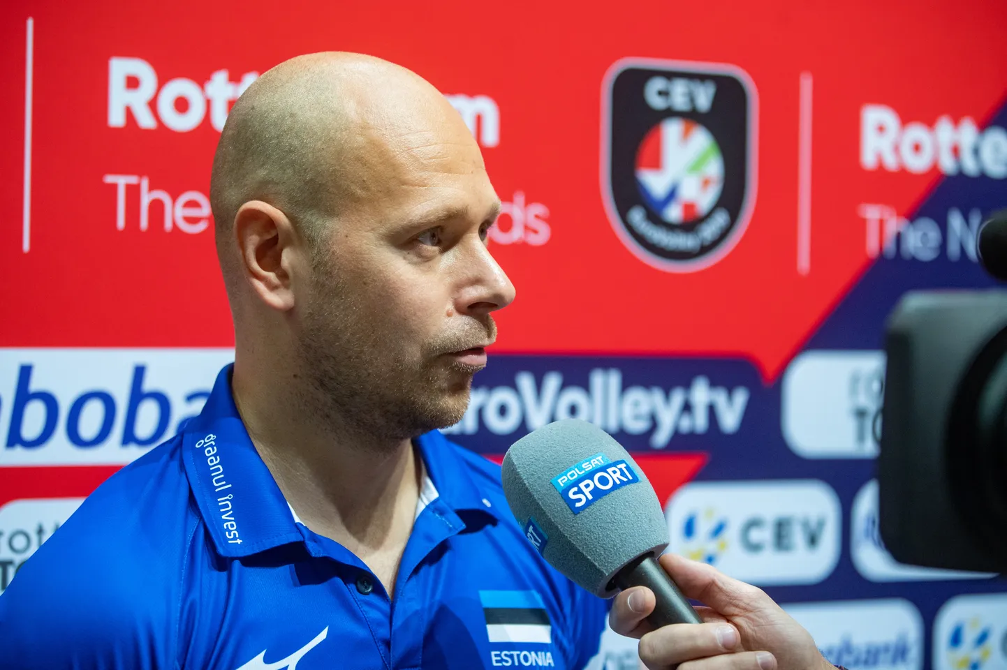 Alar Rikberg andmas aru. Nüüd juba Eesti meeste võrkpallikoondise peatreenerina.