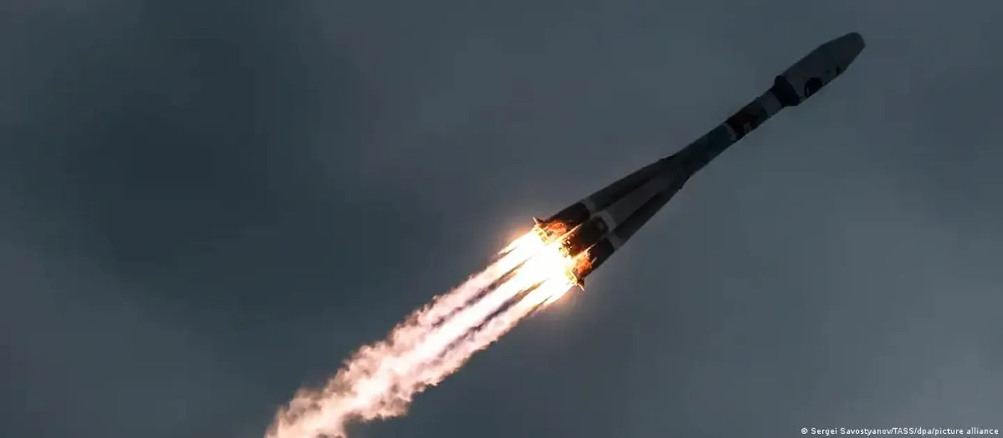 Запуск ракеты-носителя "Союз-2.1б"