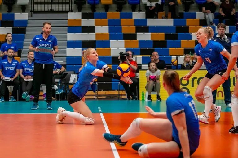 Liis Kullerkann (palliga).