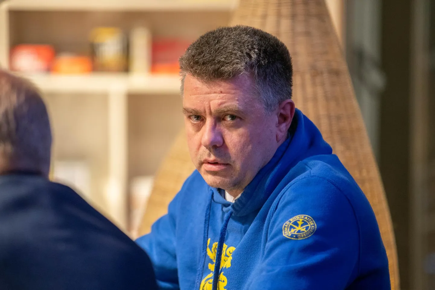 Urmas Reinsalu esitles oma raamatut Tallinna Solarise keskuse Apollo raamatupoes 9. juunil.