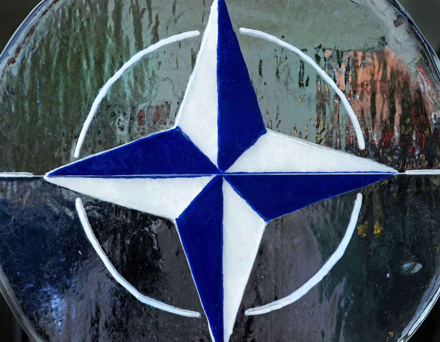 NATO embleem alliansi arendusväejuhatuse juhtimiskeskuses Norfolkis Virginia osariigis USAs.
