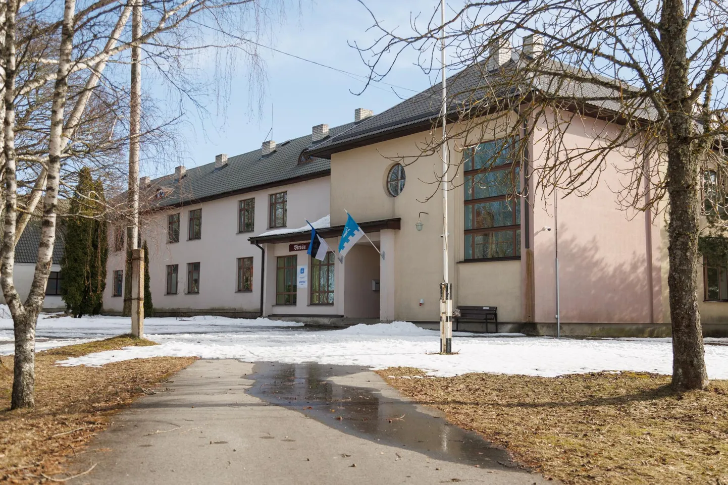 Lääneranna vallavalitsus tegi ettepaneku sulgeda Virtsu (pildil) ja Lõpe kool.