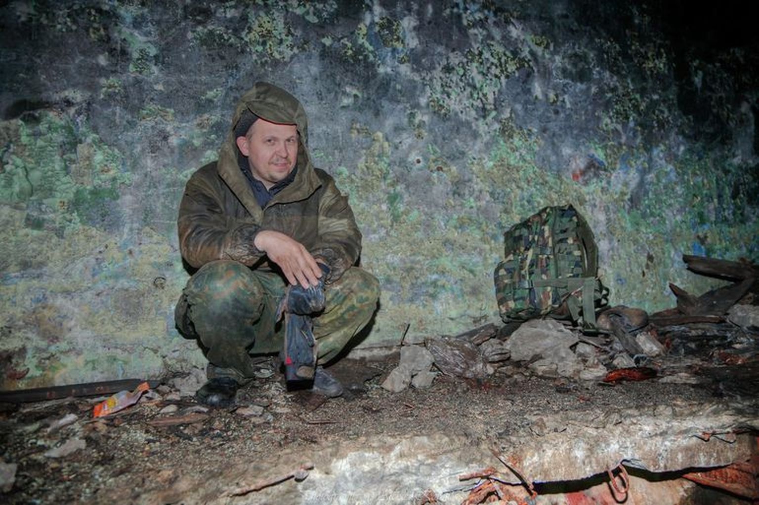 Диггер Иван заявил, что у него припрятано оружие на случай прихода своих из России.