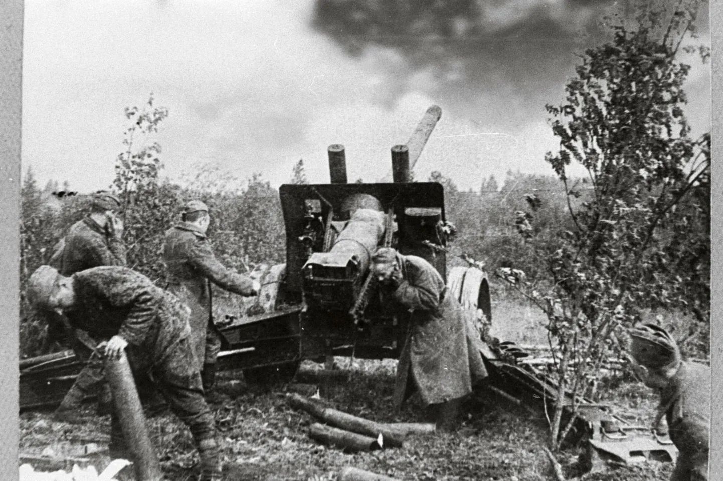 Eesti rahvuskorpuse suurtükiväelased lahingus 1944. a.