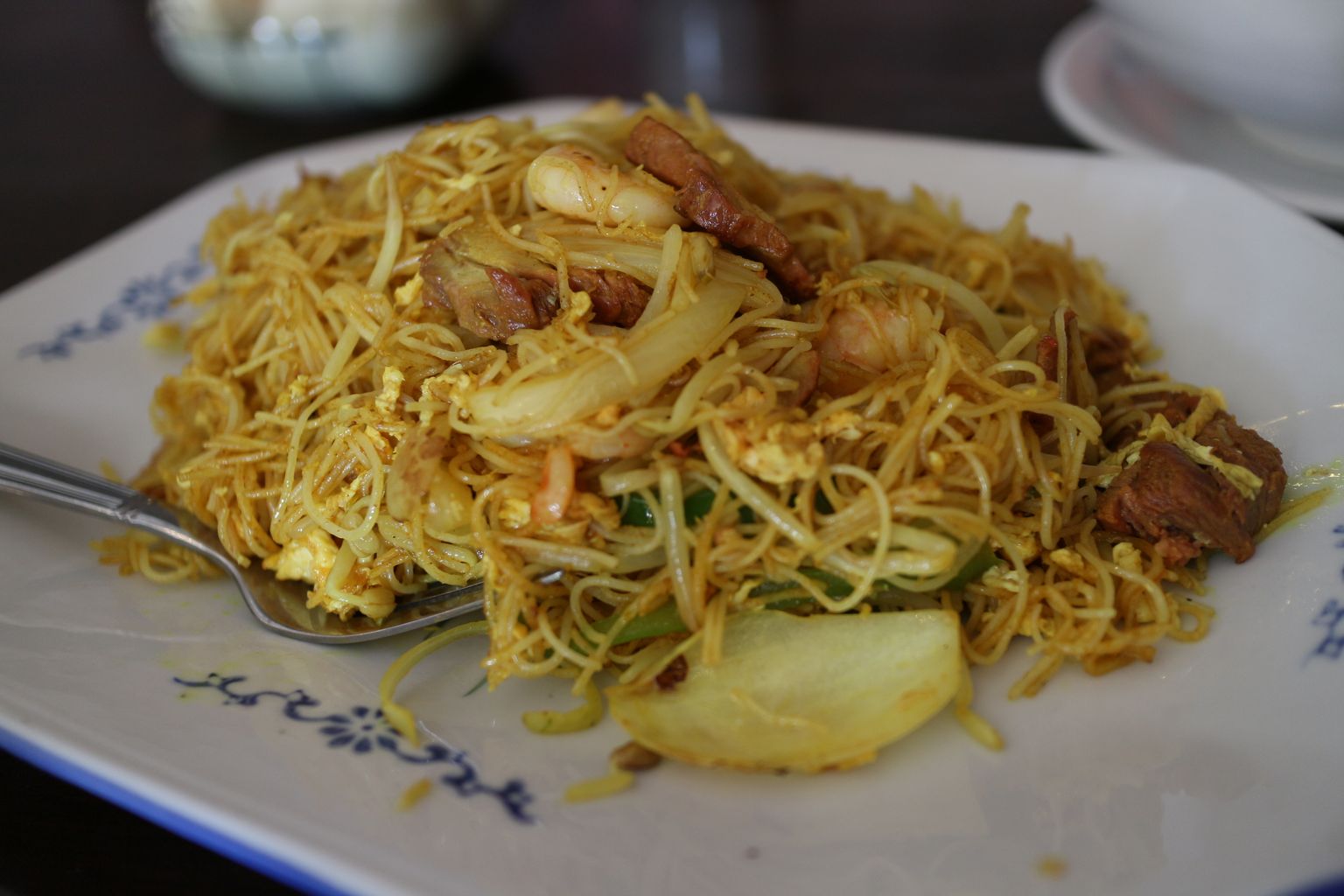 Singapuri nuudlid on Singapuri üheks tuntuimaks kulinaariamagnetiks