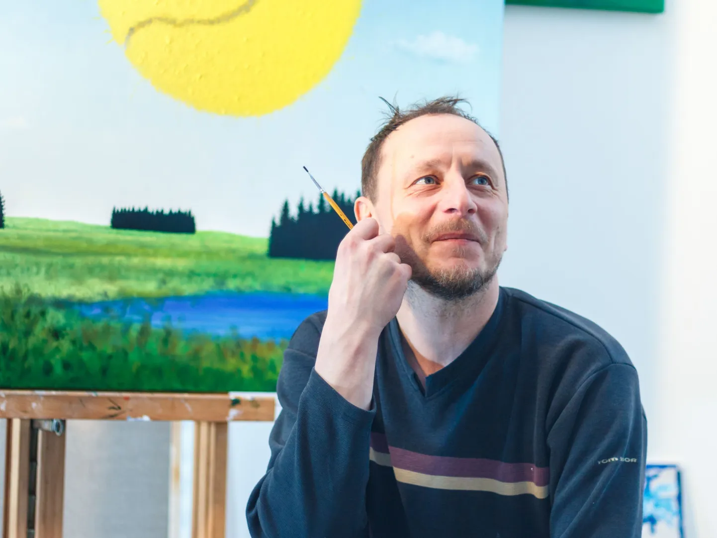 Navitrolla kunstnikuvaim muretseb, et süsteem kammitseb inimesi liialt: «Mine tööle, mine poodi, mine voodi ja osta, osta...». Süsteemile saab vastu hakata ainult loominguga.