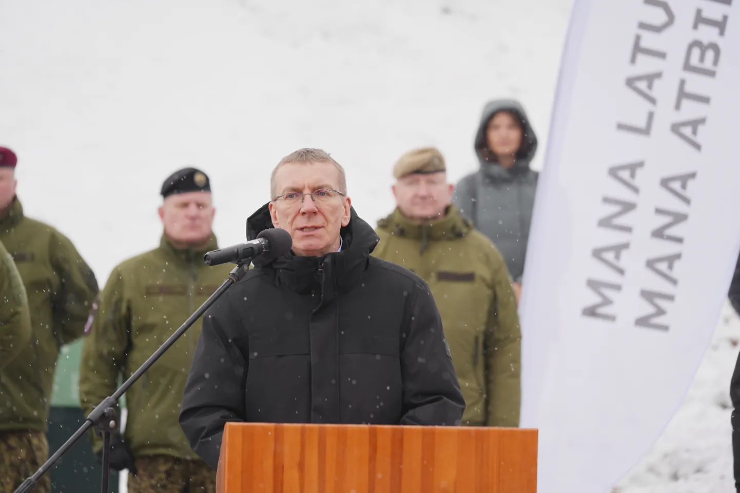 Президент Латвии Эдгар Ринкевич посетил военную базу НВС "Алуксне"