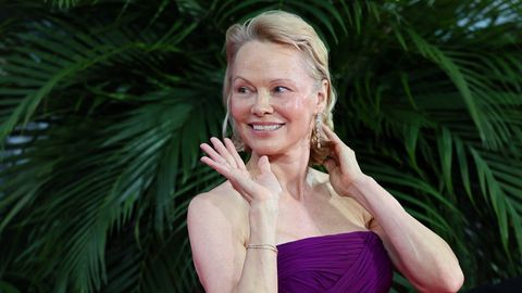 Lapsepõlvekoju naasnud Pamela Anderson katsetab kätt sisekujundusmaailmas