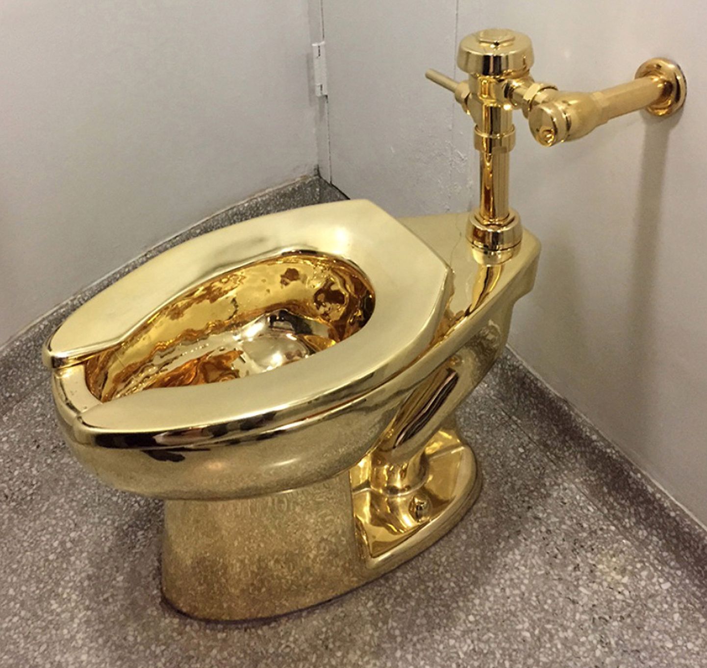 Üleni kullast WC-pott Ameerika.