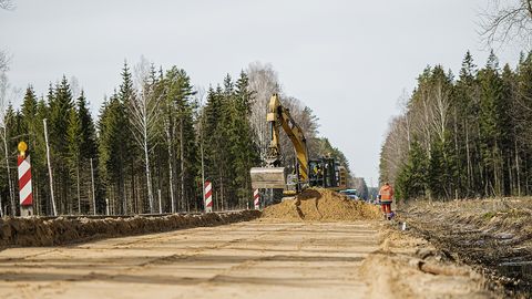 Ceļa pārbūves dēļ slēdz satiksmi posmā no Daudzevas līdz Mežmaļiem pie Sēlijas poligona