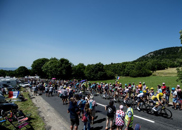 Tour de France 2017 16. etpap kulges Le Puy-en-Velayst Romans-Sur-Isere'i
