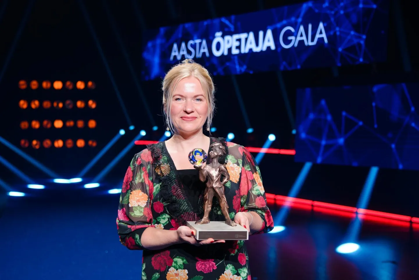 Triinu Grossmanni teekond robootika juurde algas kooliplikana algeliste arvutite taga tekste trükkides.