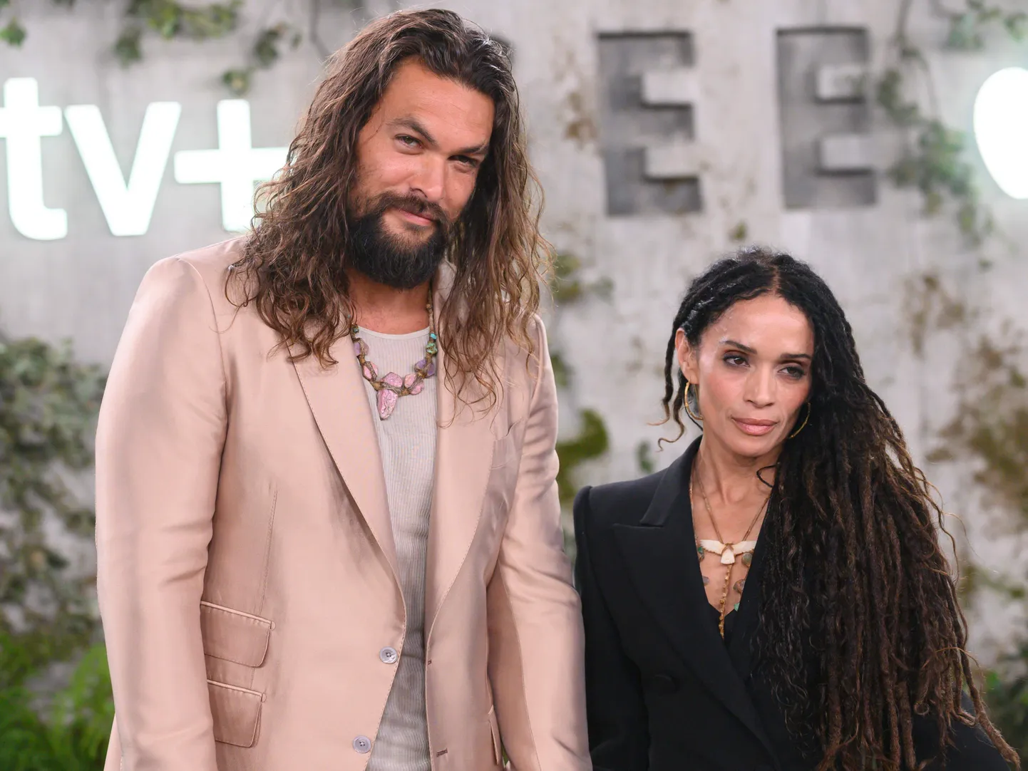 Džeisons Momoa un Līza Boneta