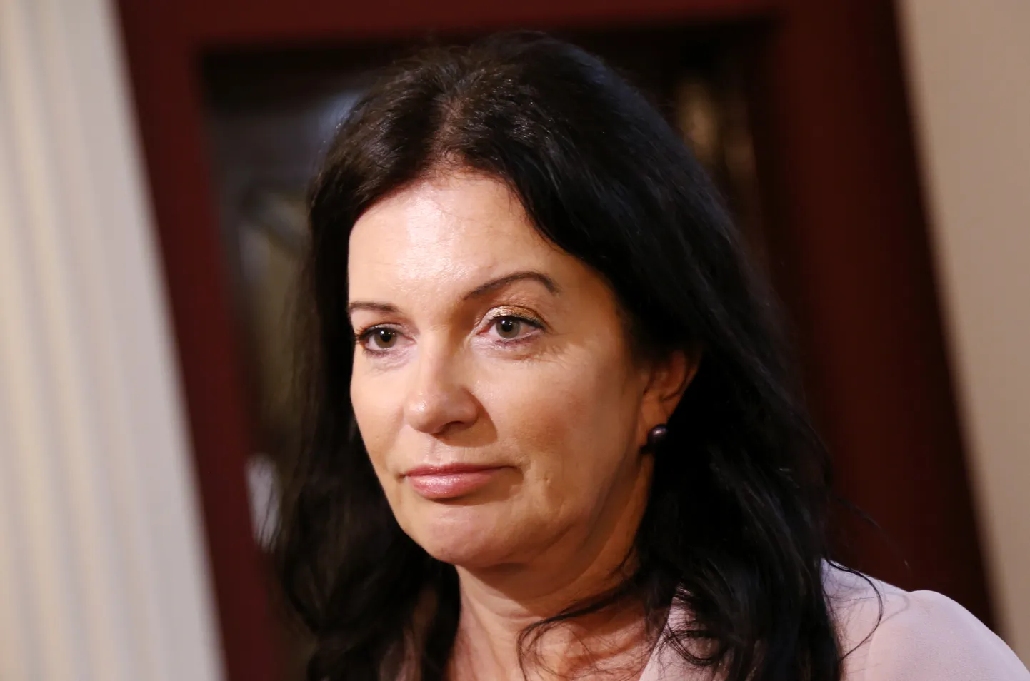 Labklājības ministre Ramona Petraviča atbild uz žurnālistu jautājumiem pēc Ministru kabineta sēdes.