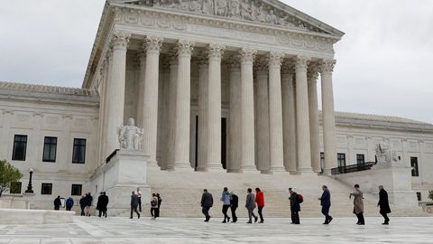 ASV Augstākā tiesa neatcels spriedumu par viendzimuma laulību legalizēšanu