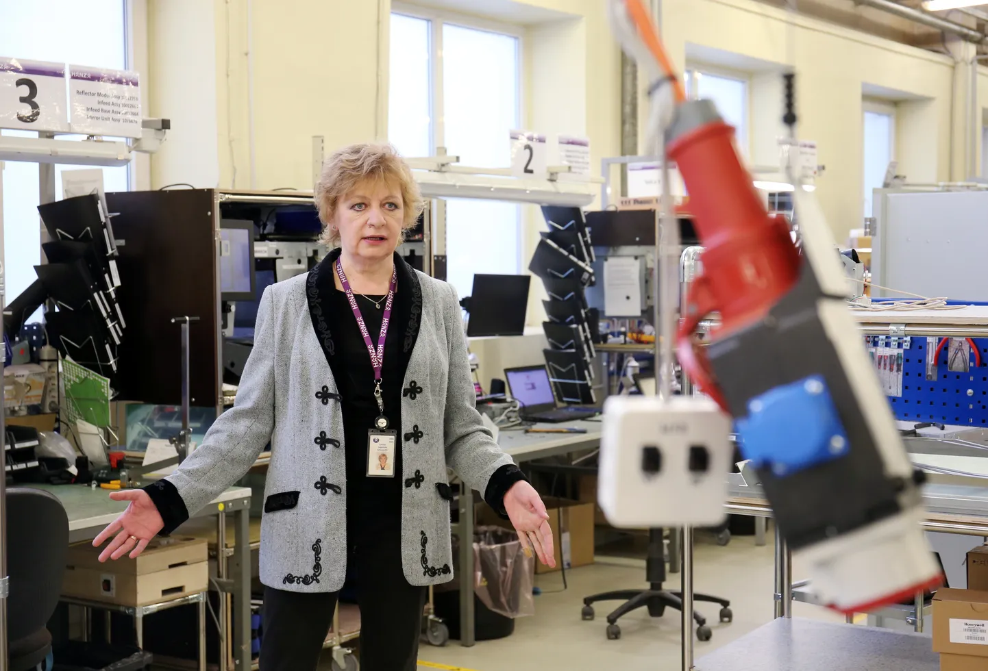 Hanza Mechanics Tartu tehase juhi Emöke Sogenbitsi sõnul saab investeeringuga toodangut tunduvalt suurendada nii uutele kui ka olemasolevatele klientidele. Foto SILLE ANNUK / TARTU POSTIMEES