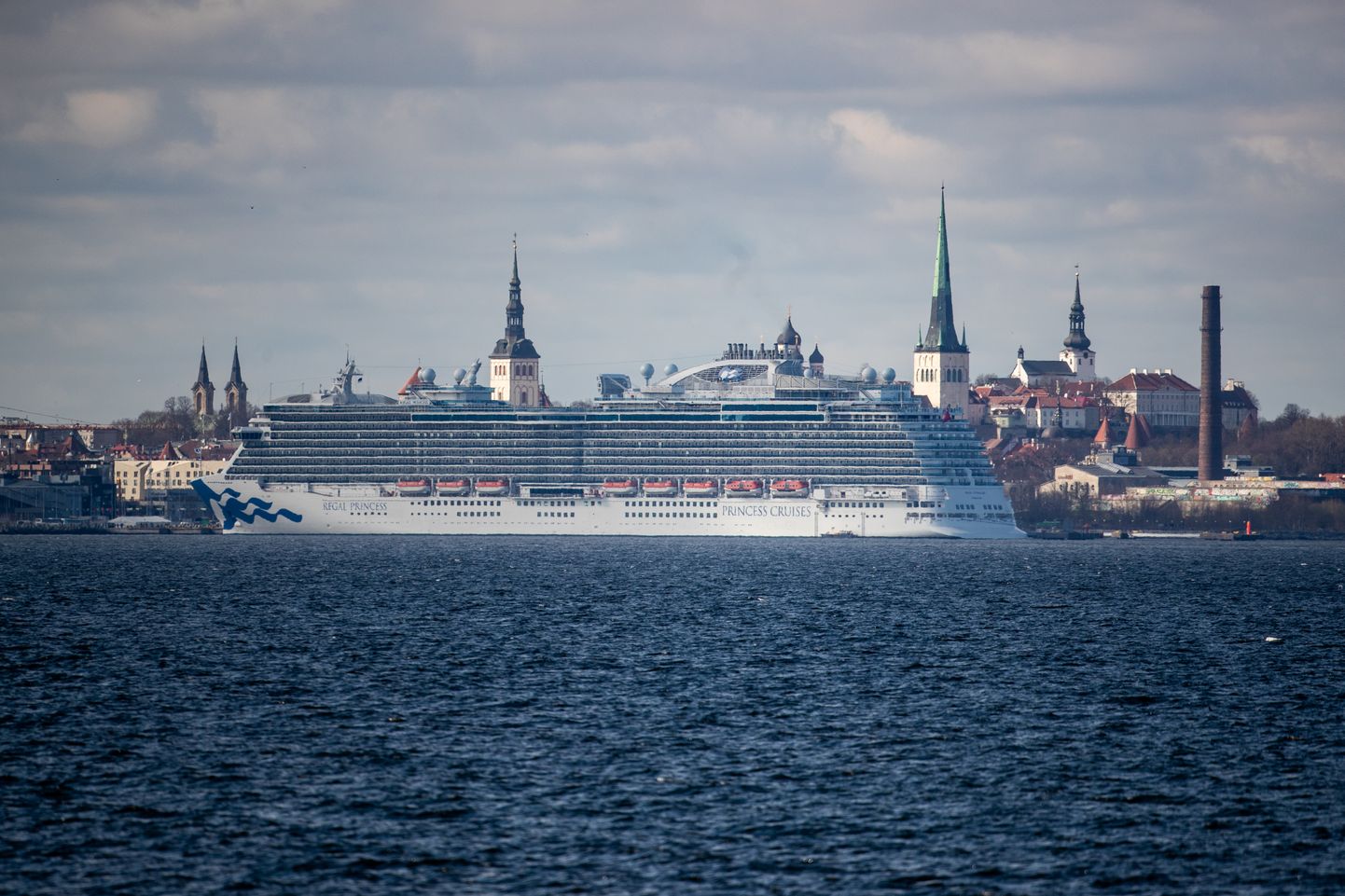 Kruiisilaev Regal Princess Tallinna sadamas