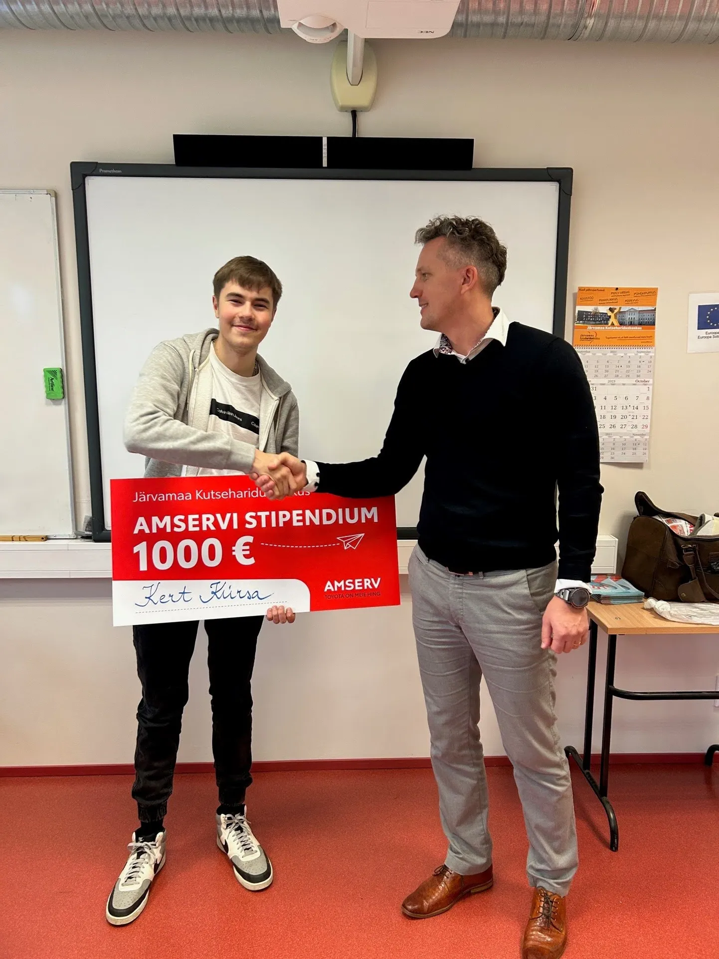 Teisipäeval sai Amservilt tunnustuse Järvamaa Kutsehariduskeskuse õpilane Kert Kürsa, kes on silma paistnud hea õppeedukuse ja motivatsiooniga eriala edukalt lõpetada.