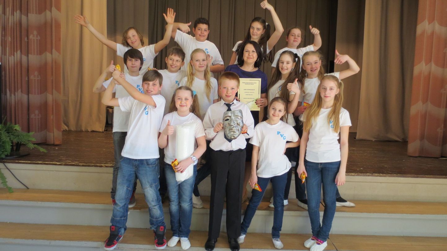 Vene kooli õpilased võitsid miniteatrite konkursi muusikalise lavastusega "Tedretäpilugu".
