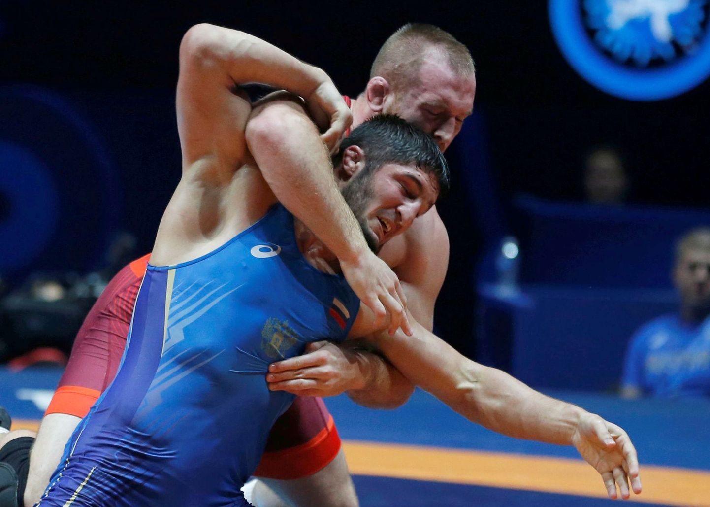 World Wrestling Championships - Final - Men's Freestyle 97 kg - AccorHotels Arena, Paris, France - August 26, 2017.  Kyle Frederick Snyder of U.S competes with Russia Abdulrashid Sadulaev as he wins gold medal. REUTERS/Regis Duvignau