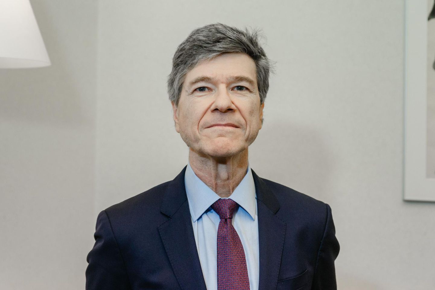 Maailma üks tuntumaid majandusteadlasi ja Eesti krooni üks loojaid Jeffrey Sachs viibis sel nädalal Tallinnas ja esines Eesti Panga juubeli puhul loenguga.