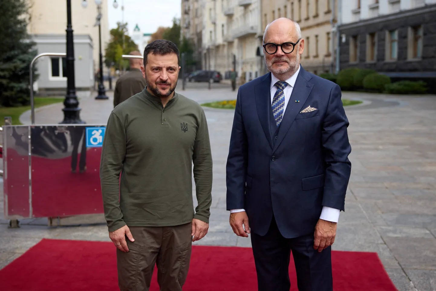 Eesti Vabariigi president Alar Karis kohtus Ukrainas sealse presidendi Volodõmõr Zelenskõiga.