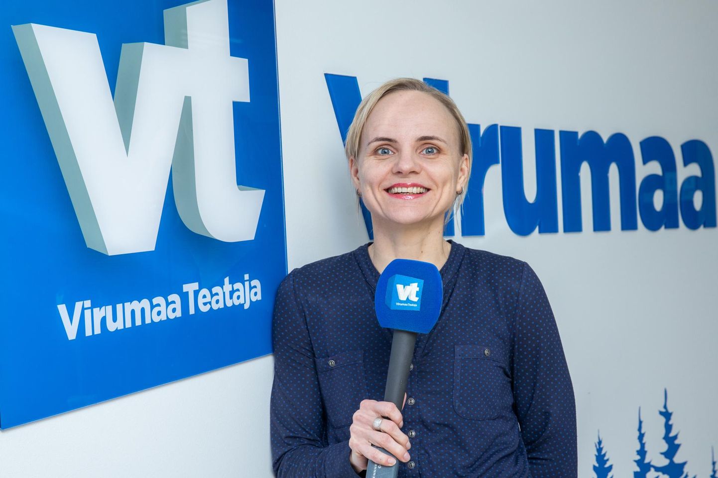 Naiselikke emotsioone kogub ralliraja kõrvalt Virumaa Teataja ajakirjanik Anu Viita-Neuhaus, kelle sulest on muide pärit parim eelmisel aastal maakonnalehtes ilmunud olemuslugu.