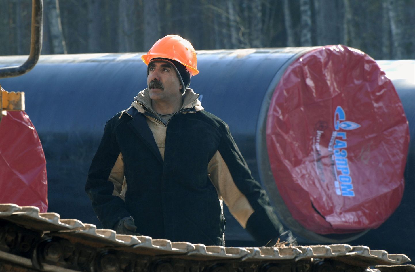 Gazpromi tööline gaasitorustiku ehitusel.