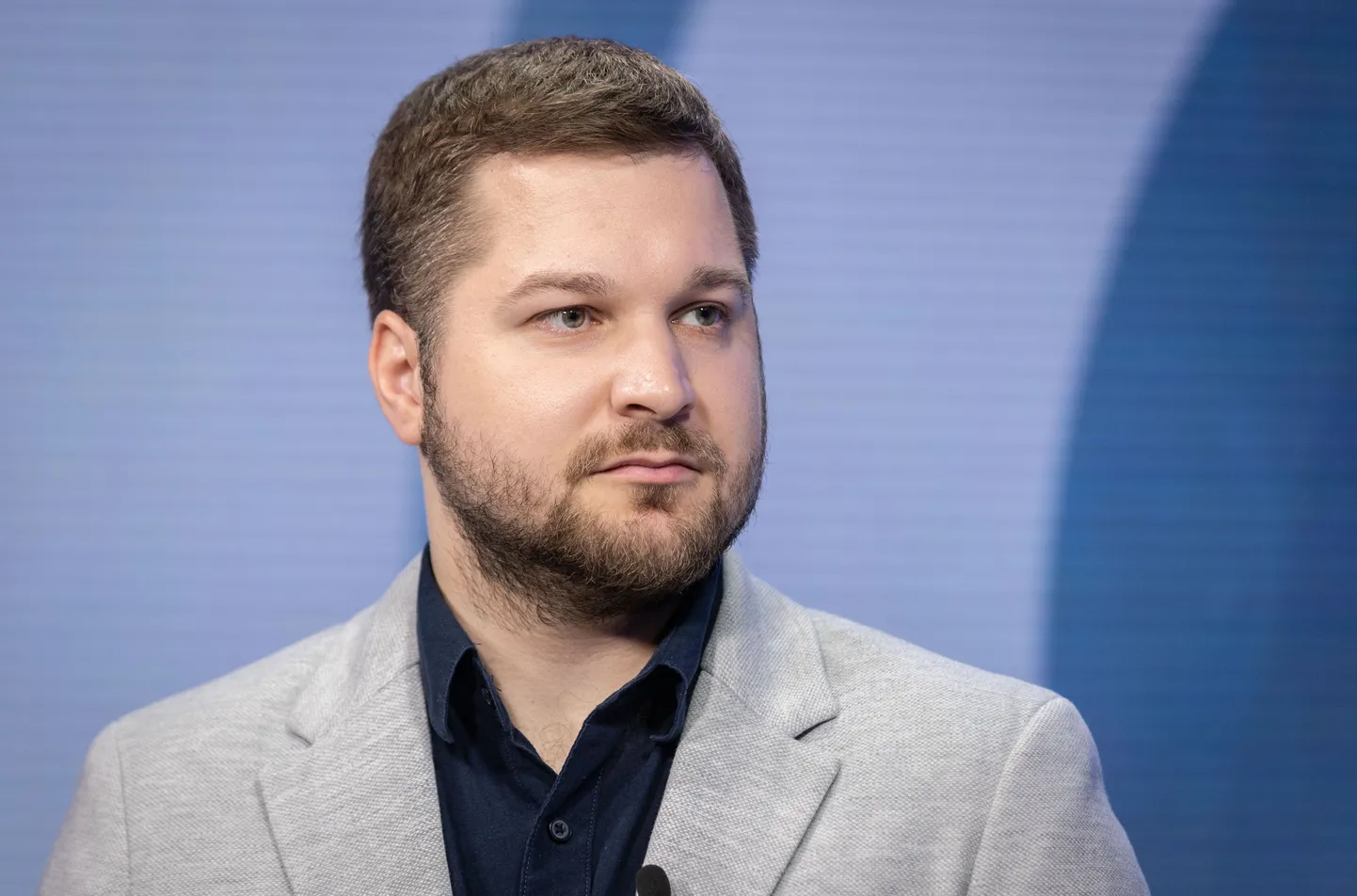 Директор школы Пыхьятяхе Владислав Лушин.