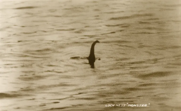 1930. aastatel tehtud foto, millel on väidetavalt Loch Nessi koletis