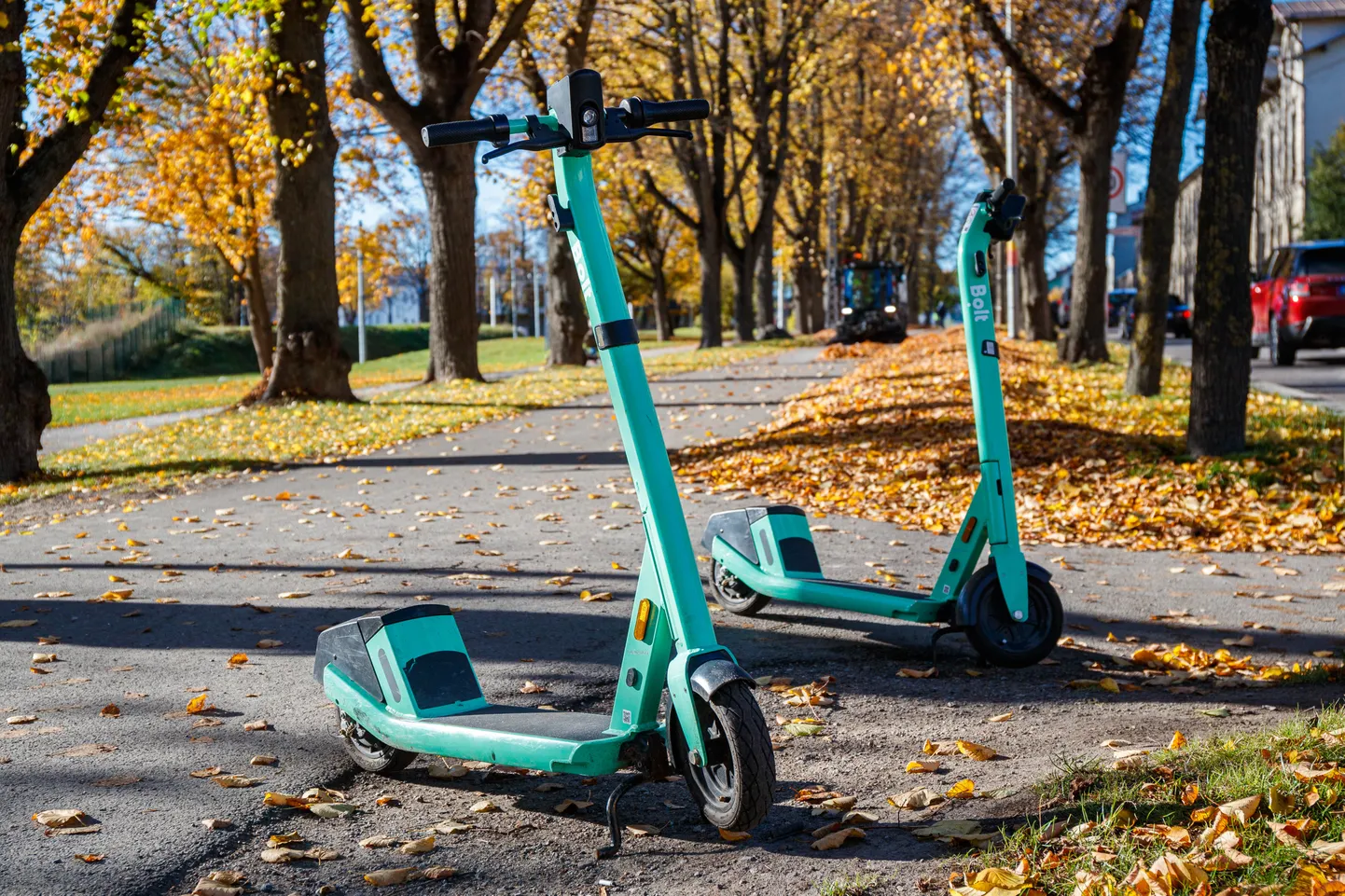 Bolti tõukerattad Tallinnas Põhja puiesteel.