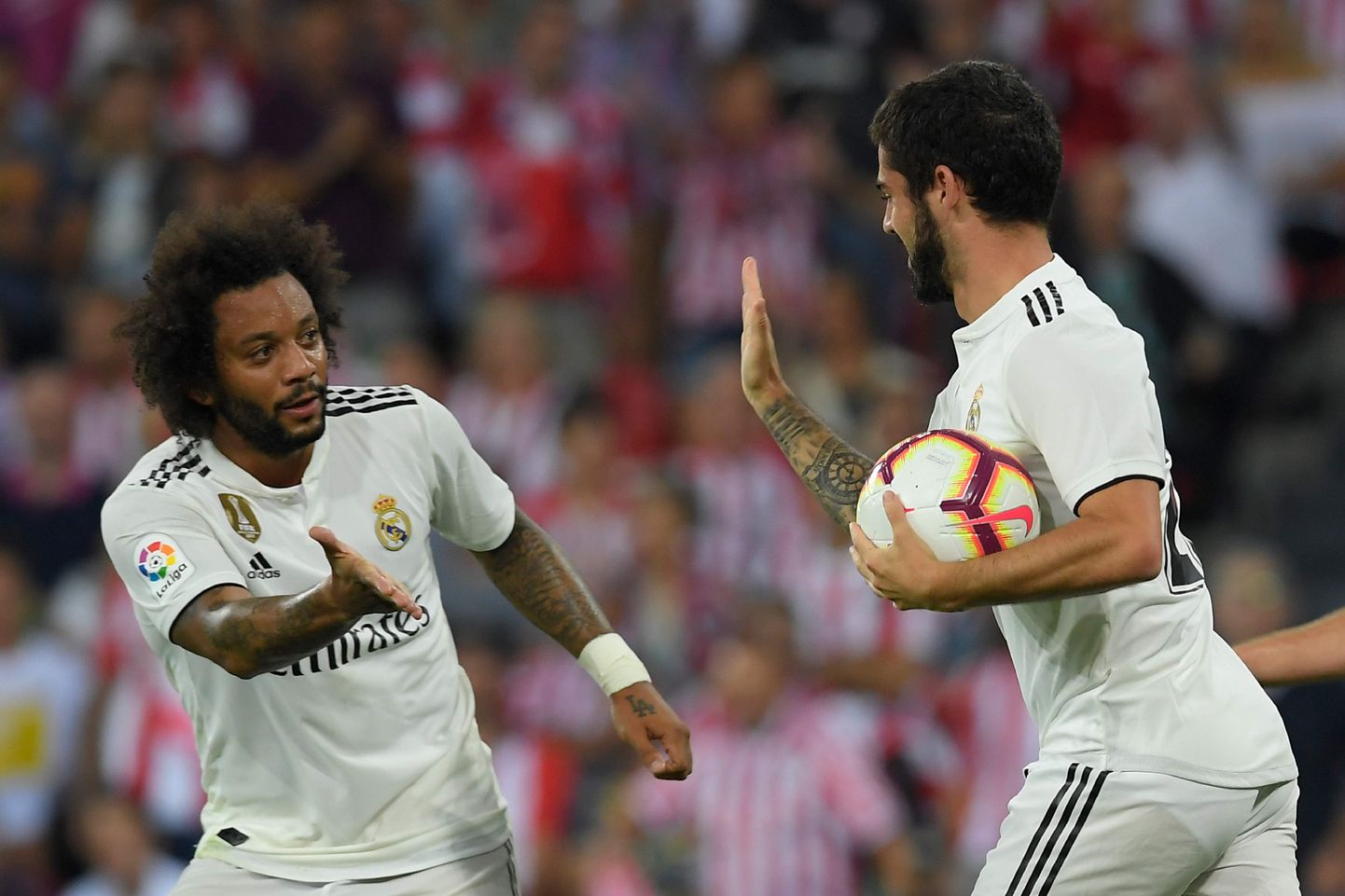 Isco (paremal) päästis Madridi Realile viigipunkti.