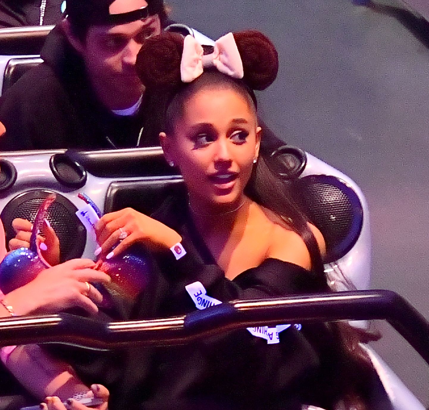 Ariana Grande ja  Pete Davidson Disneylandis