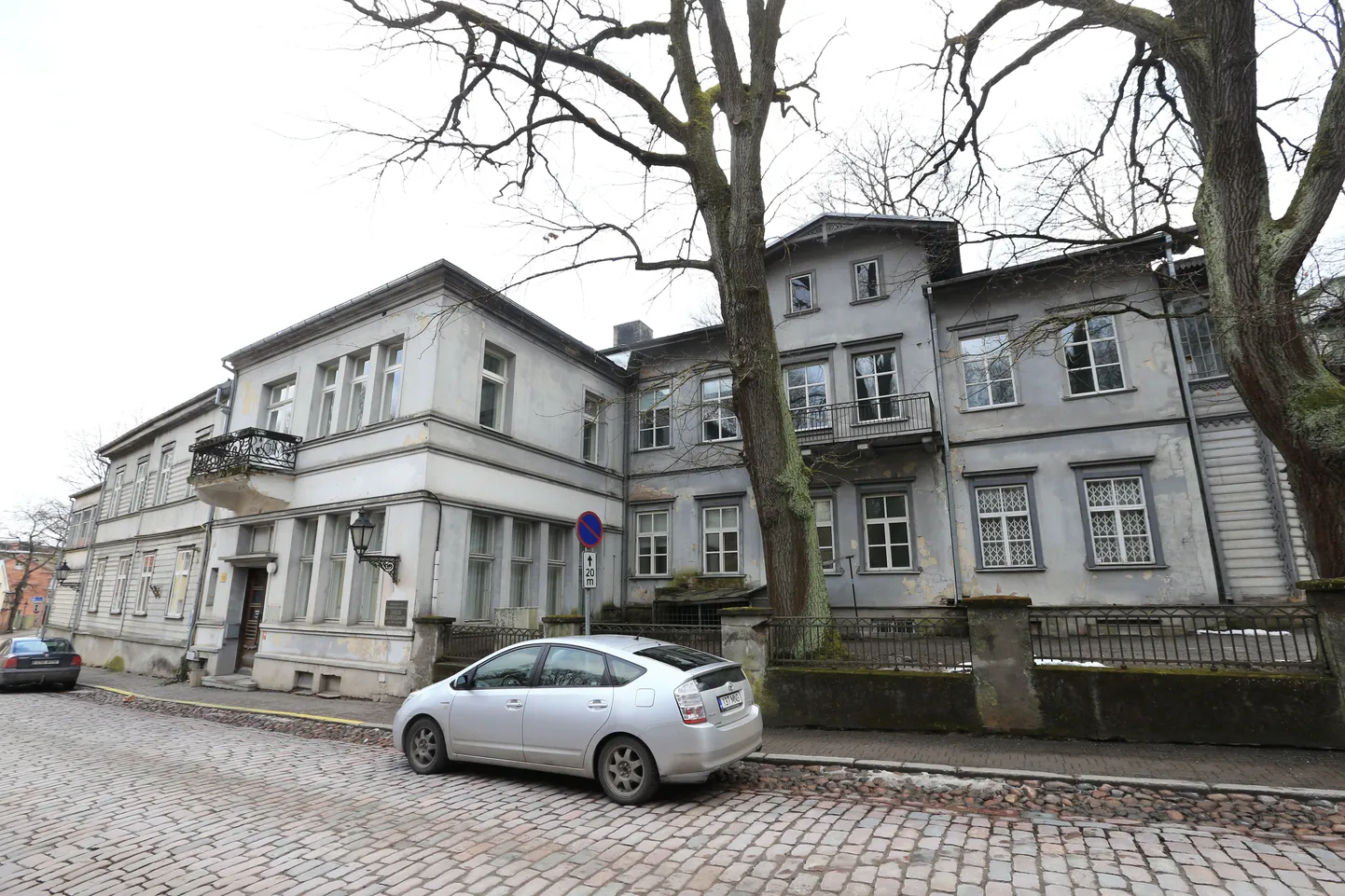 Ligi 150 aastat vanas hoones on töötanud erakliinik, hotell ning onkoloogiadispanser.