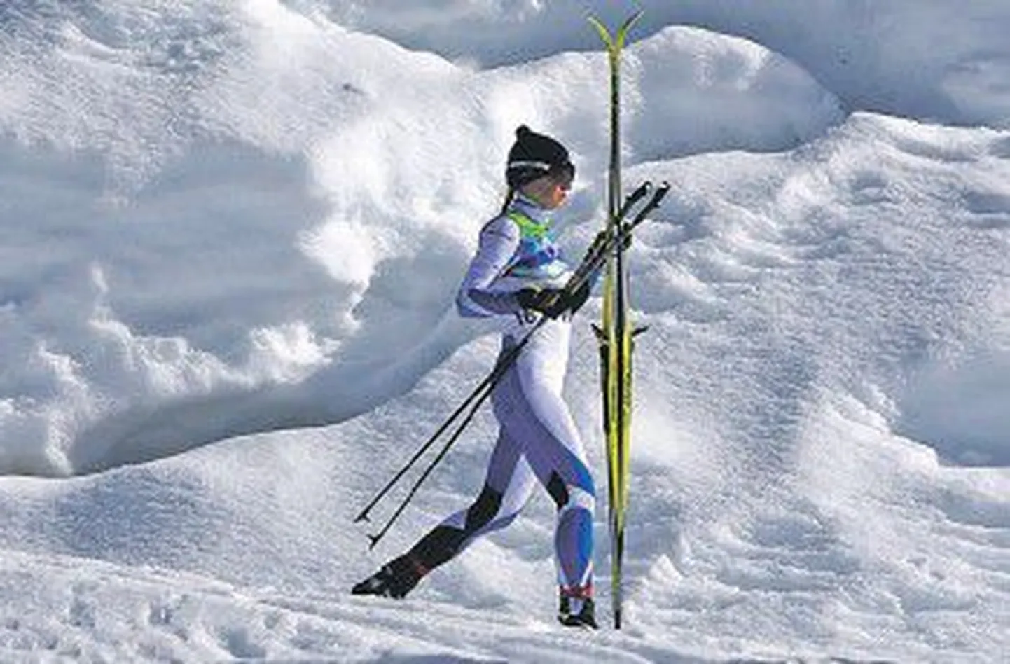 Серебряная медалистка Ванкувера Кристина Шмигун-Вяхи в пятницу сошла с дистанции гонки в дуатлоне.